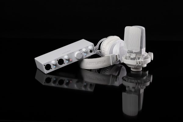 Arturia MiniFuse Recording Pack Studio Mic Headphones Kit-2